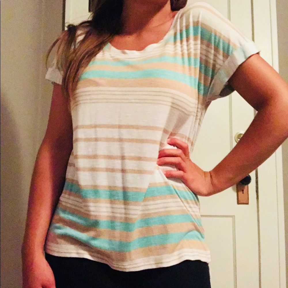 Loose, striped tee